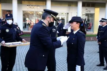 Entrega de la Cruz al Mérito Profesional