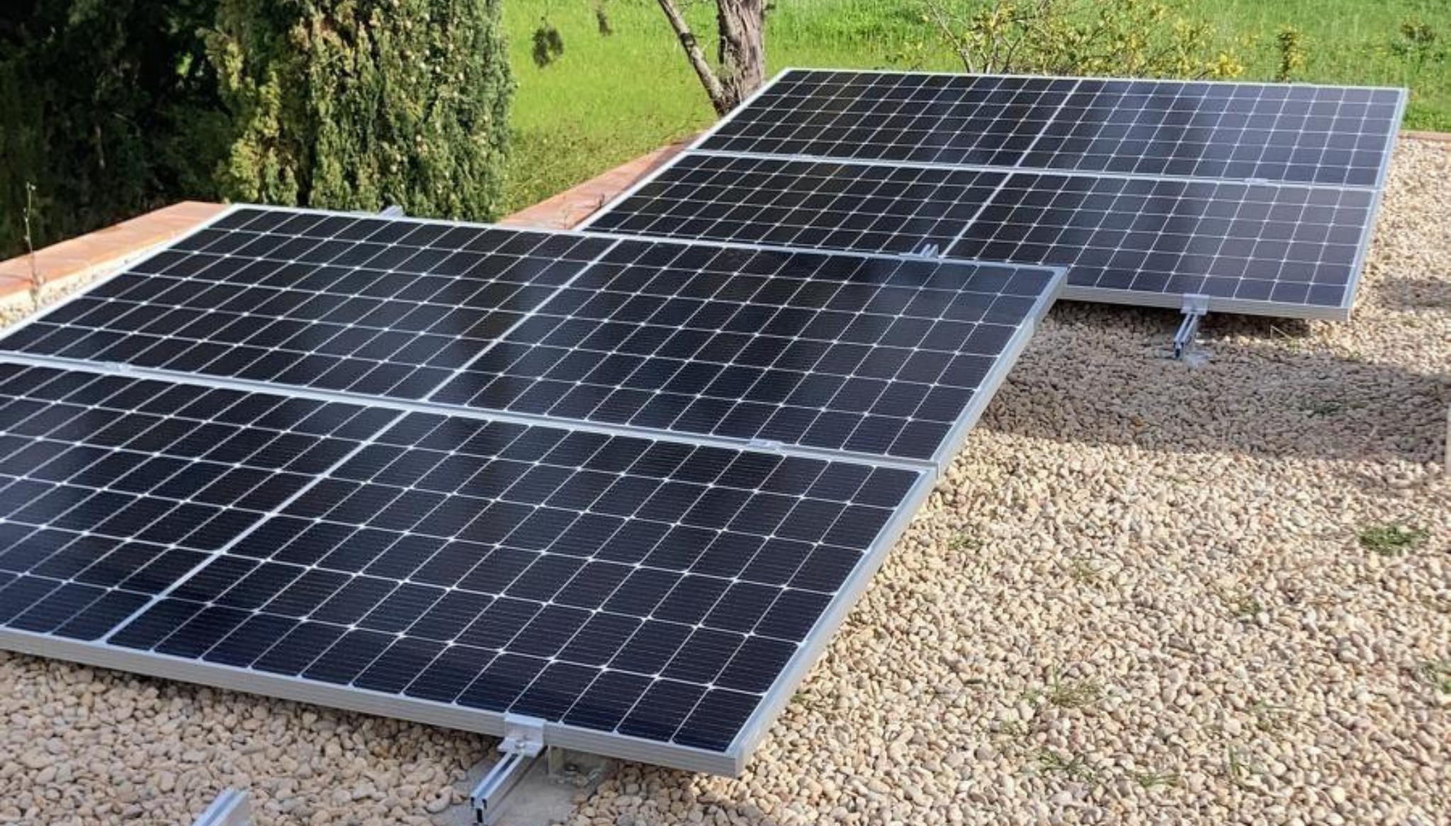 Instala las placas solares en los mejores espacios orientados al sol