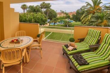 Terraza del apartamento disponible en Aguila Rent a Villa