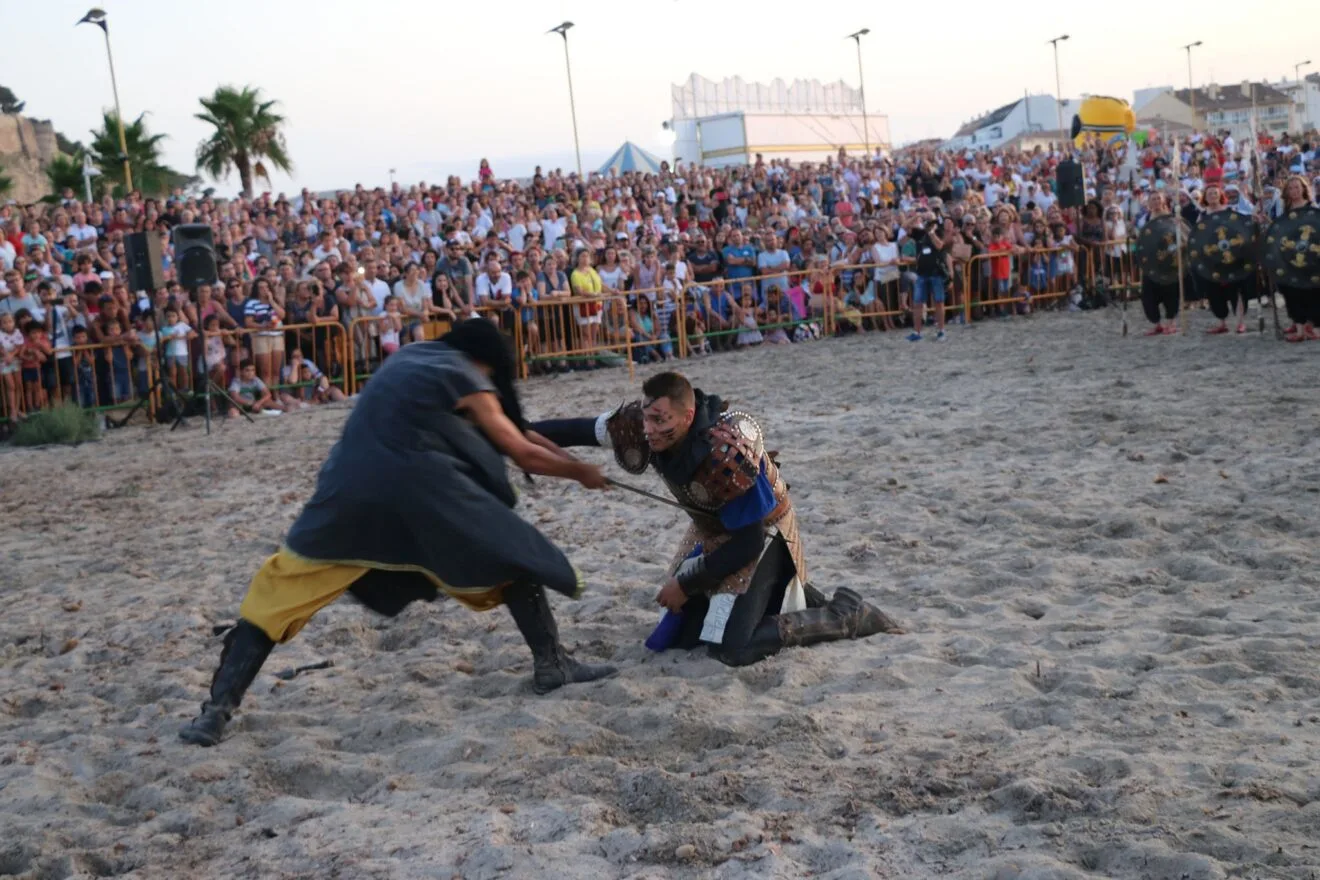 Batalla ficcionada del Desembarco Moro de Dénia ante miles de espectadores