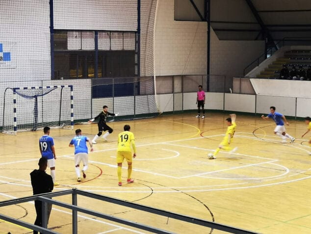 Imagen: CFS Mar Dénia ante el CFS UD Torrevieja