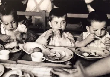 Comedor del Hogar sueco de Dénia | Biblioteca Nacional