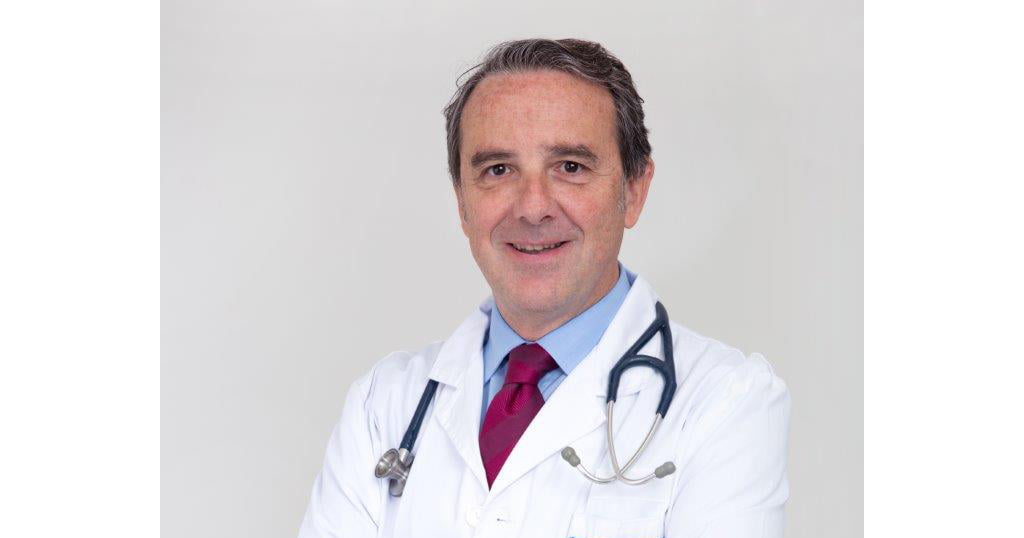 Dr. Javier Palau