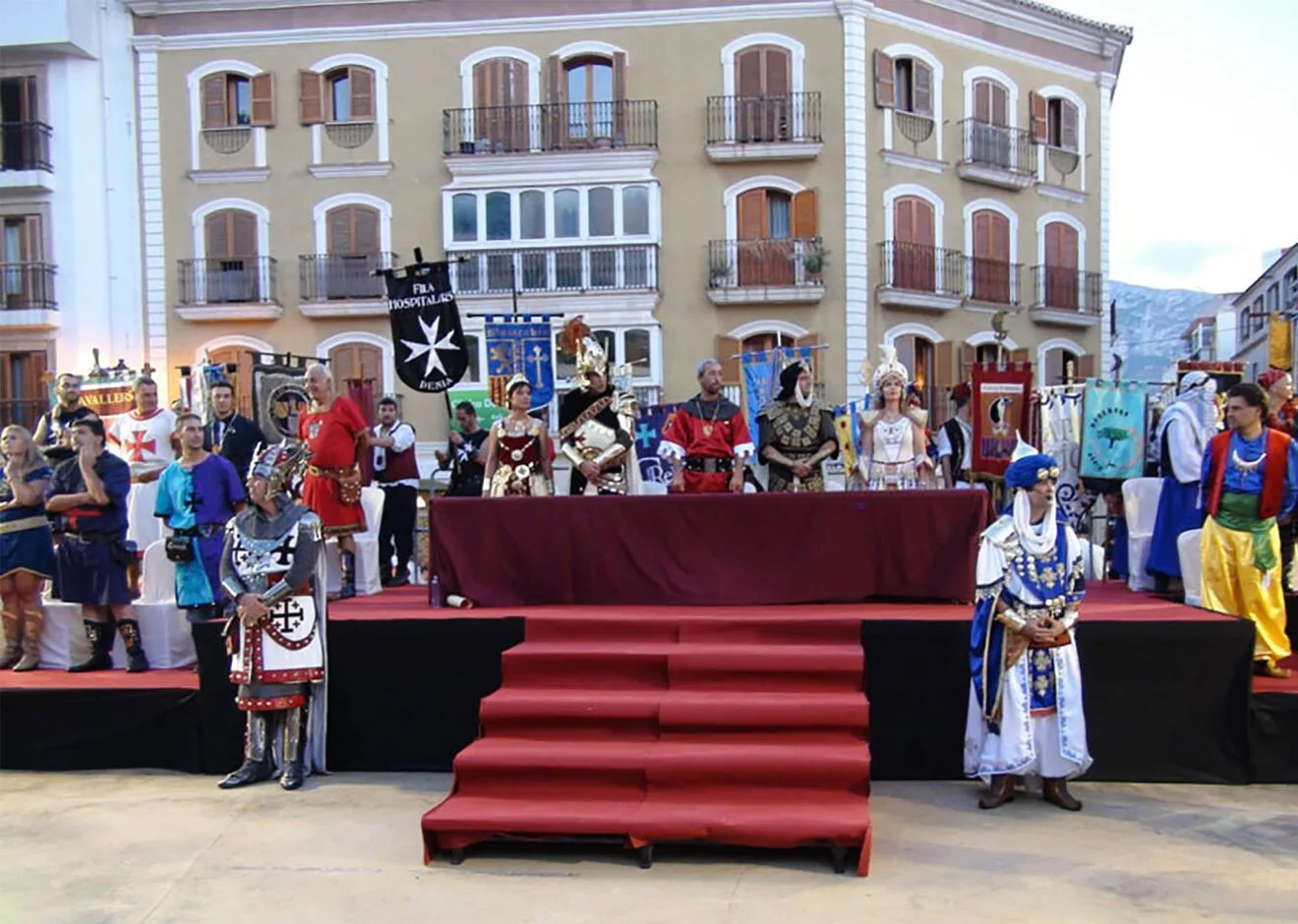 Firma de la tregua en la plaça del Consell en 2012