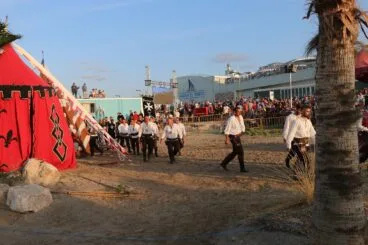 Los bandos se dirigen a sus puestos para la batalla