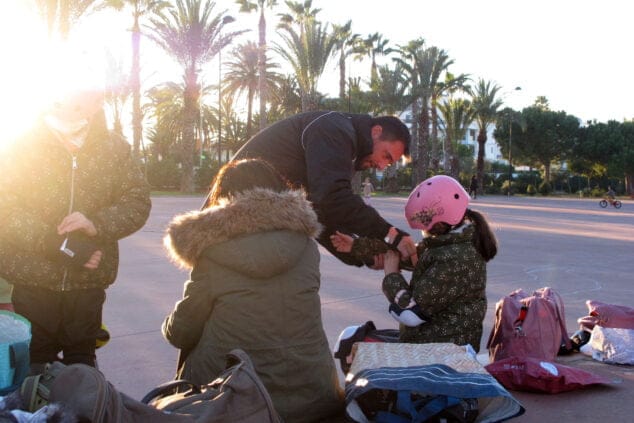 Los niños y niñas de Dénia disfrutan en la calle de los regalos de Reyes 16 ninos y ninas de denia disfrutan de los regalos de reyes