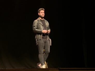Santi Marcilla durante el espectáculo en Dénia