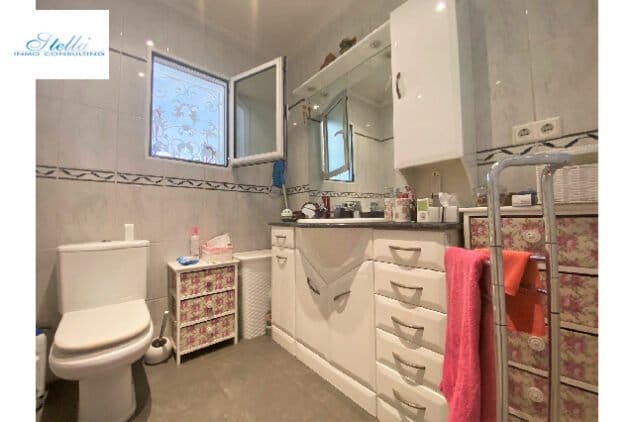 Enamórate de esta preciosa villa en Dénia con espectaculares vistas al mar 13 bancc83o completamente equipado de la villa disponible con stella inmo consulting