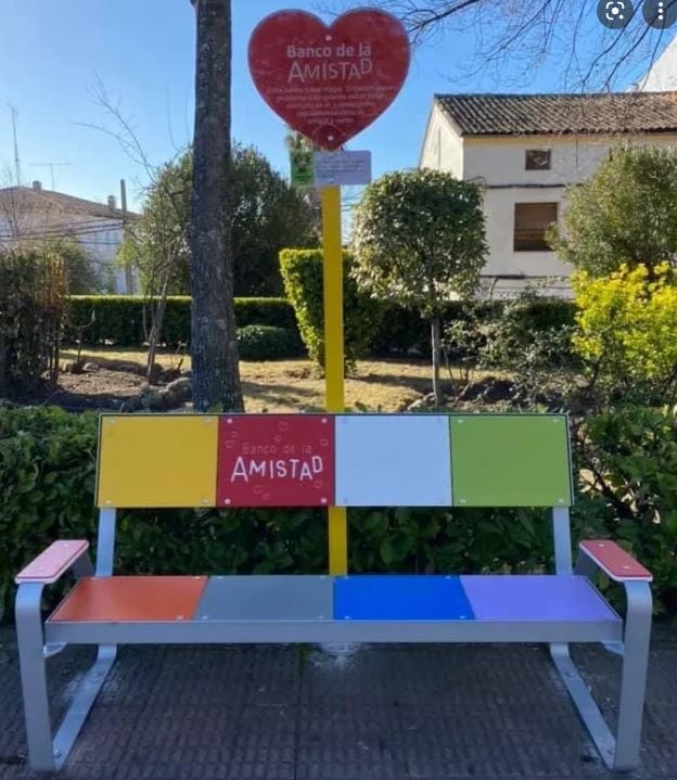 Imagen: El Hospital de Dénia colabora en el Proyecto Fem Amics del Rotary Club de Dénia
