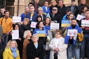 Concentración en Dénia contra la guerra de Ucrania 04