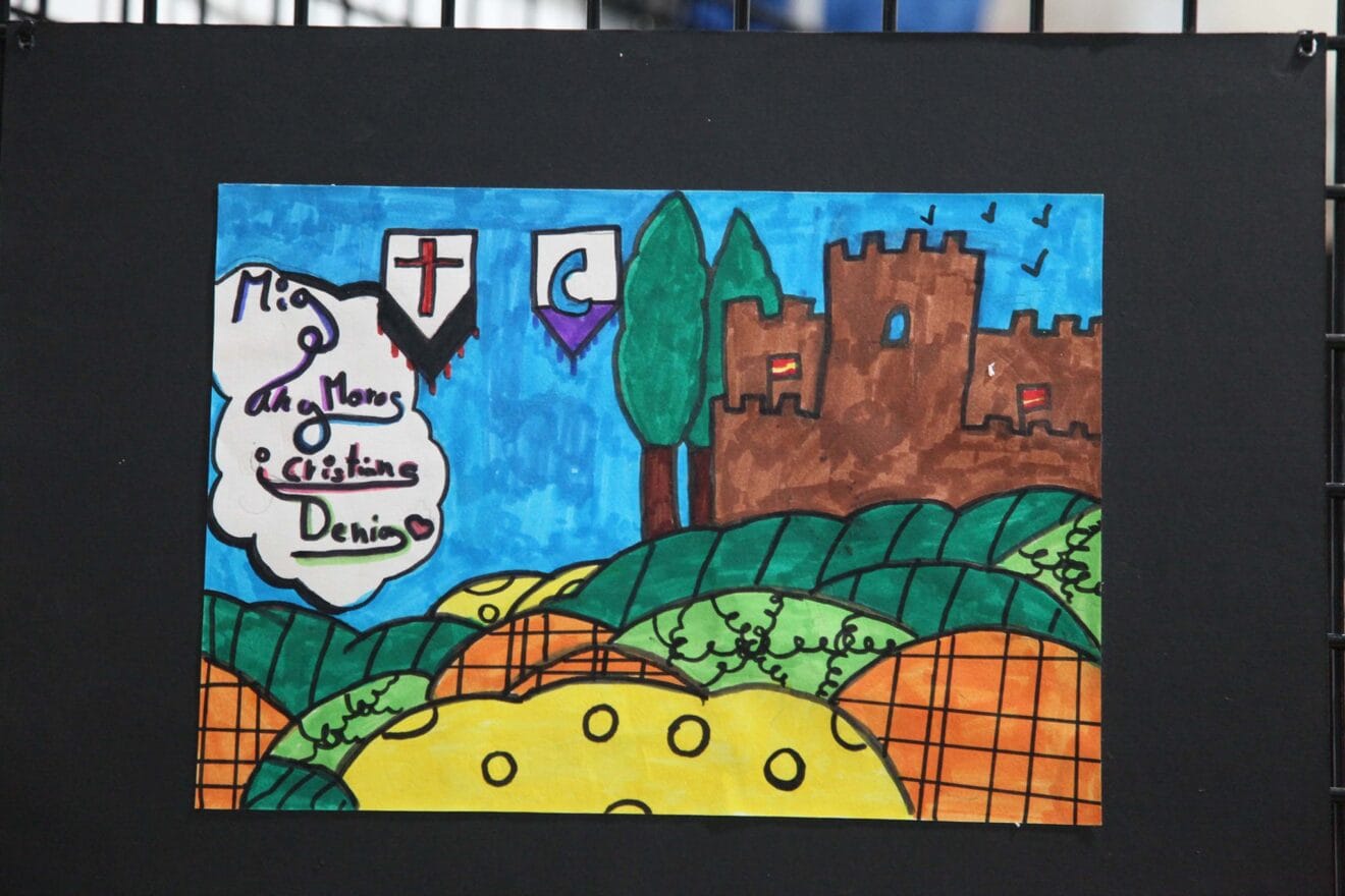 Exposición de dibujo infantil en el Mercat de Dénia 13