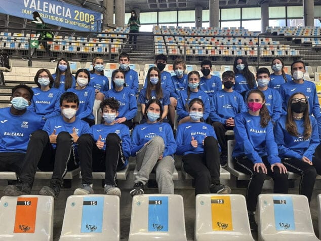 Imagen: Integrantes del Club de Atletismo Baleària Diànium en el Campeonato Autonómico Sub16
