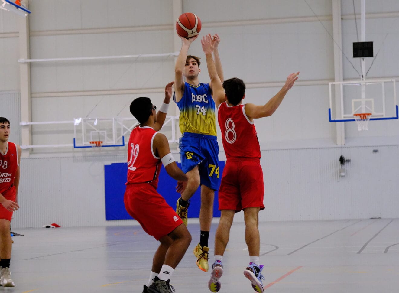 Junior Masculino ante el Isabel de Villena