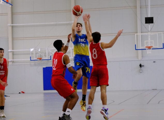 El Senior Nacional del Dénia Básquet vence en casa al Enguera 5 junior masculino ante el isabel de villena