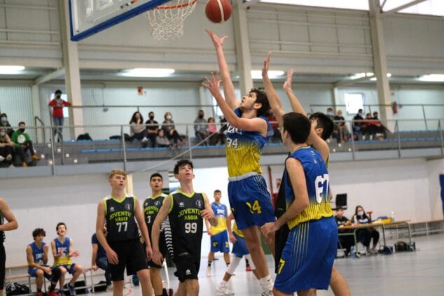 Imagen: Equipo del Junior Preferente contra el Ontinyent