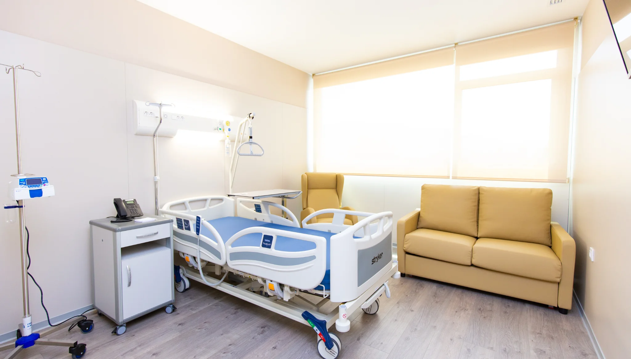 Luminosas y amplias instalaciones en hospital HCB Dénia