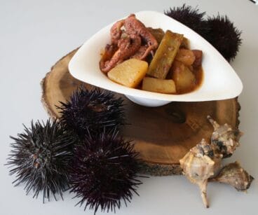 Polp amb penques y erizos de mar en La Paraeta del Montgó