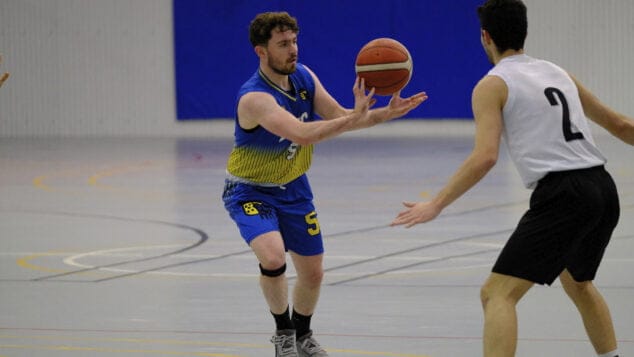 El Senior Nacional del Dénia Básquet vence en casa al Enguera 3 senior masculino preferente en pedreguer