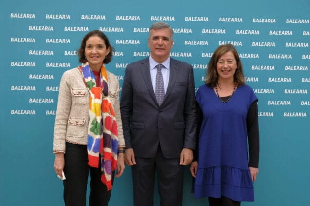 Baleària reafirma su liderazgo y su condición de empresa local como principal garantía de conectividad marítima 3 autoridades de las islas
