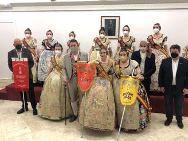 baix la mar recibe el primer premio de la seccion especial