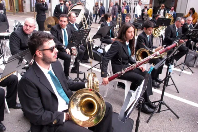 concierto de la banda en la falla saladar 10