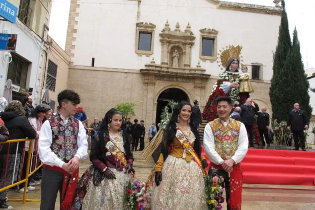 El fuego se impone a la lluvia: las Fallas de Dénia despiden el ejercicio más largo de la historia 90 dia de la ofrenda de las fallas 2022 43