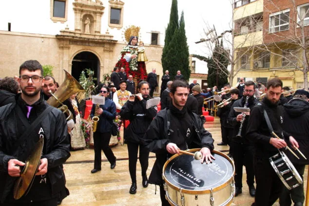 El fuego se impone a la lluvia: las Fallas de Dénia despiden el ejercicio más largo de la historia 89 dia de la ofrenda de las fallas 2022 44