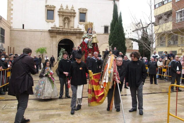 El fuego se impone a la lluvia: las Fallas de Dénia despiden el ejercicio más largo de la historia 86 dia de la ofrenda de las fallas 2022 47