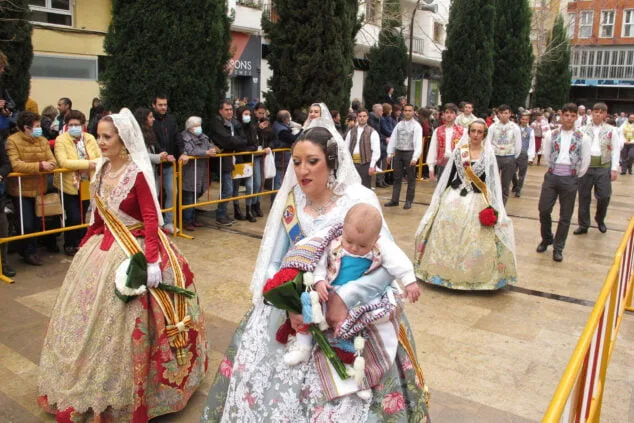 El fuego se impone a la lluvia: las Fallas de Dénia despiden el ejercicio más largo de la historia 66 dia de la ofrenda de las fallas 2022 67