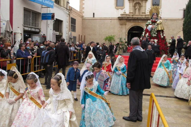 El fuego se impone a la lluvia: las Fallas de Dénia despiden el ejercicio más largo de la historia 57 dia de la ofrenda de las fallas 2022 76