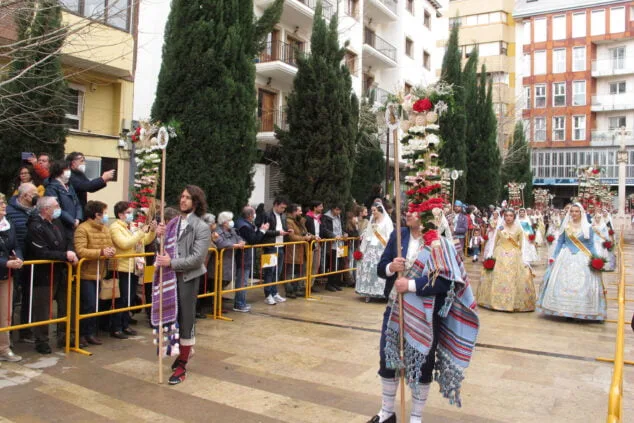El fuego se impone a la lluvia: las Fallas de Dénia despiden el ejercicio más largo de la historia 54 dia de la ofrenda de las fallas 2022 79