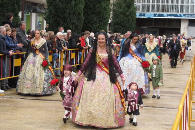 El fuego se impone a la lluvia: las Fallas de Dénia despiden el ejercicio más largo de la historia 40 dia de la ofrenda de las fallas 2022 93