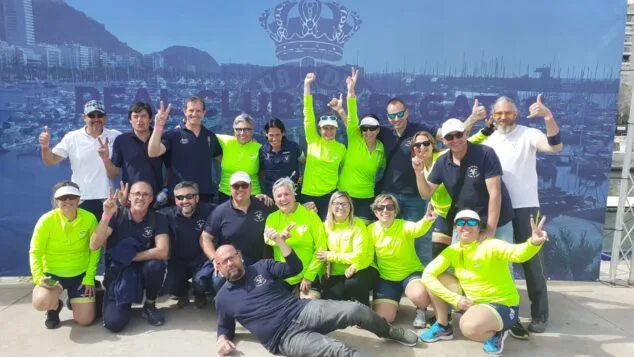 Imagen: Doblete de oro en el campeonato autonómico para el Club Rem Marina de Dénia