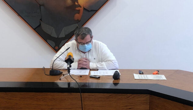 Imagen: El concejal de Servicios Económicos, Paco Roselló, presentando los presupuestos de Dénia 2022
