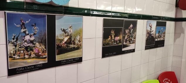 Imagen: Exposición dels Premis Fallers de Dénia en el Mercat Municipal