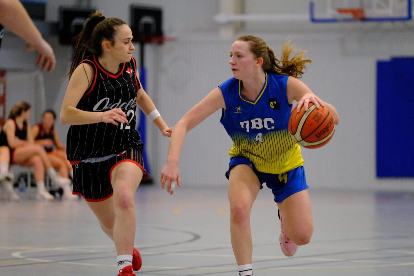 El Junior femenino jugó en Sedaví