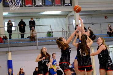 El equipo junior femenino pierde ante Godella