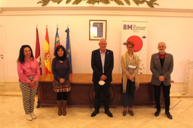 lectura del manifiesto del dia de la mujer en denia 10