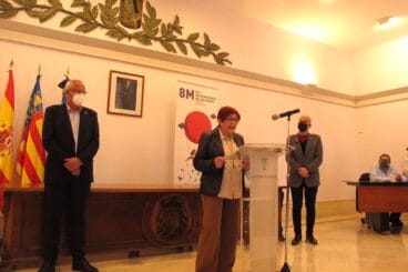 Lectura del manifiesto del Día de la Mujer en Dénia