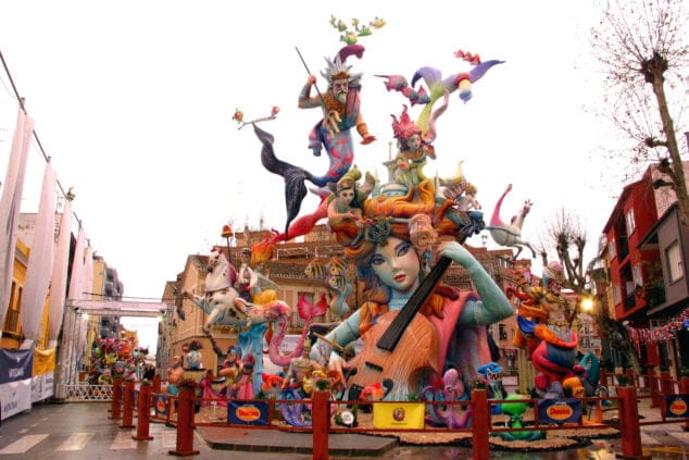 Recorrido por las Fallas de Dénia: así son los 11 monumentos grandes del 2022 13 Imagen: Monumento de la falla Oeste