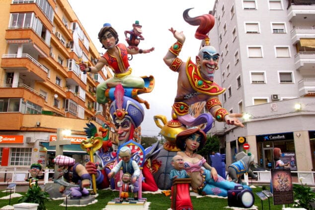 Recorrido por las Fallas de Dénia: así son los 11 monumentos grandes del 2022 14 Imagen: Monumento de la falla París Pedrera