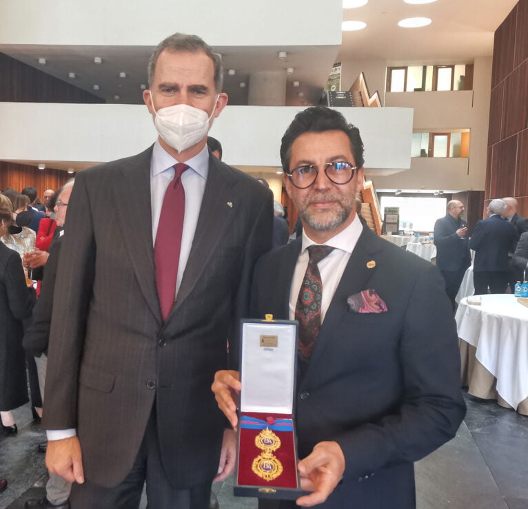 Quique Dacosta recibe la Medalla de Oro al Mérito en las Bellas Artes de la mano de Felipe VI