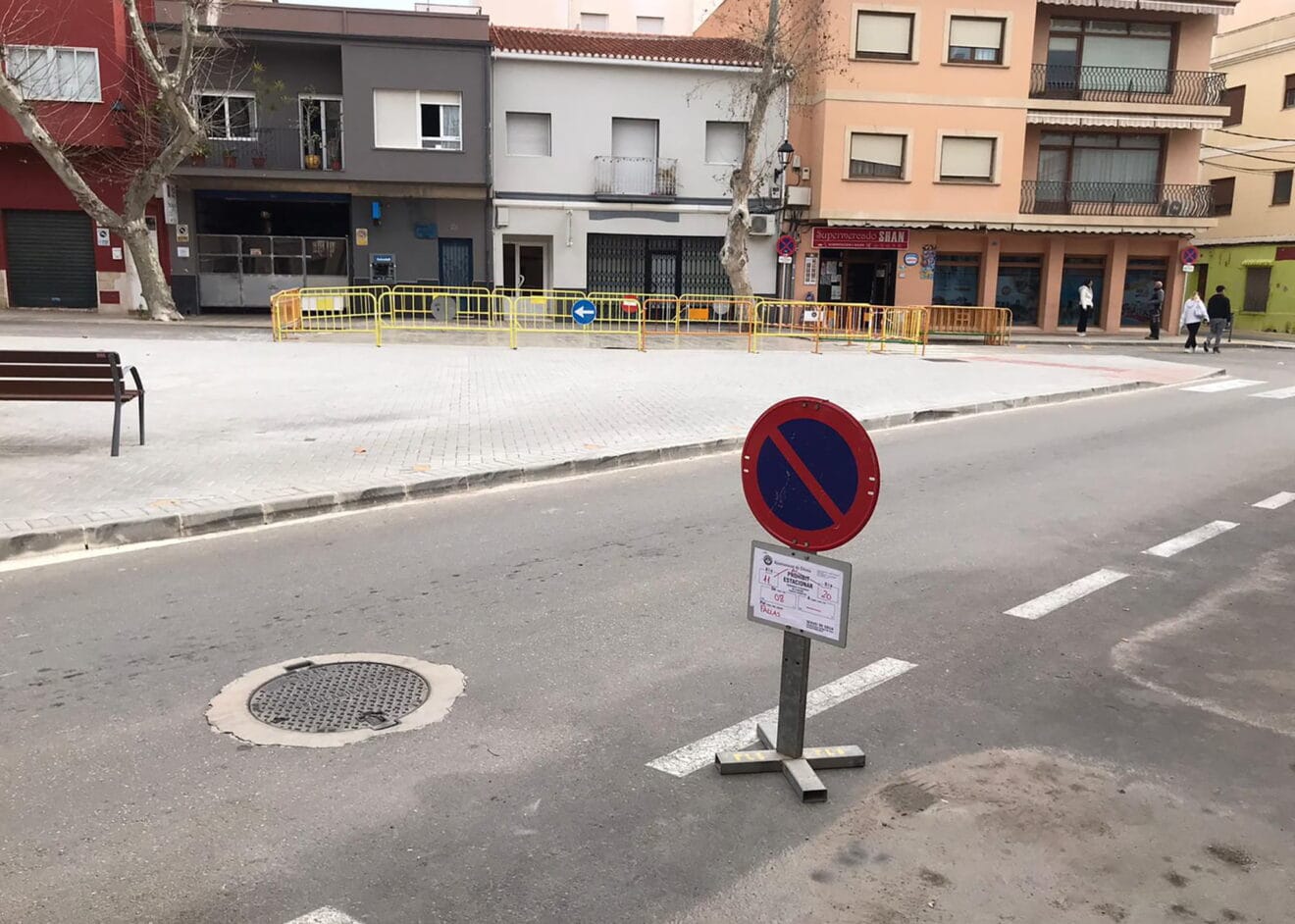 Señalización en las inmediaciones de la plaza Oeste