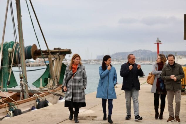 Imagen: Visita de la sindica de CS al sector pesquero