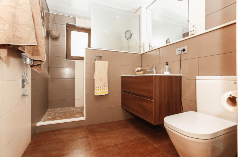 Baño de la villa con ducha
