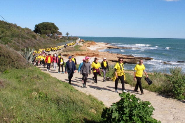 caminata solidaria de amunt contra el cancer en denia 05