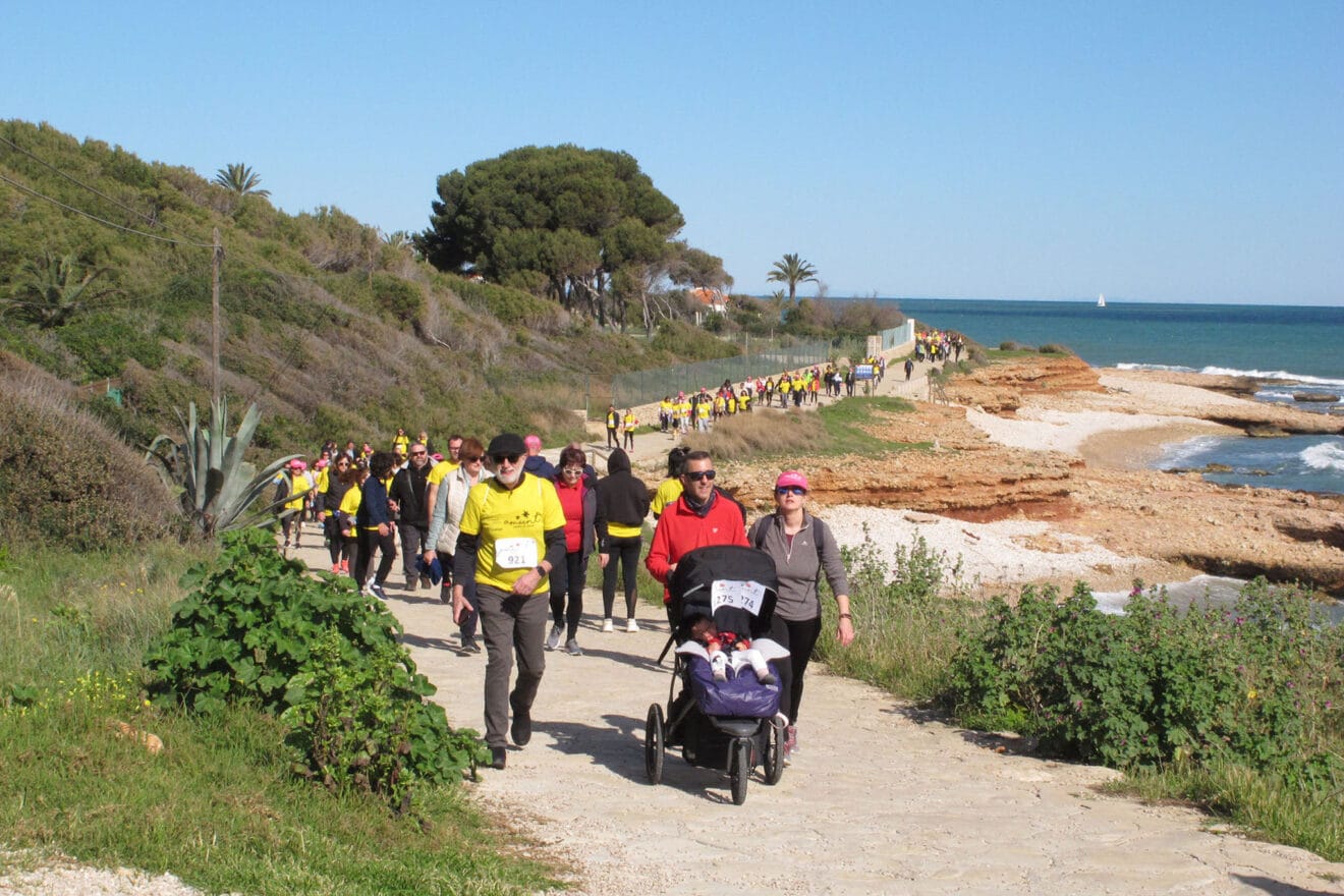 Caminata solidaria de AMUNT contra el càncer en Dénia 13