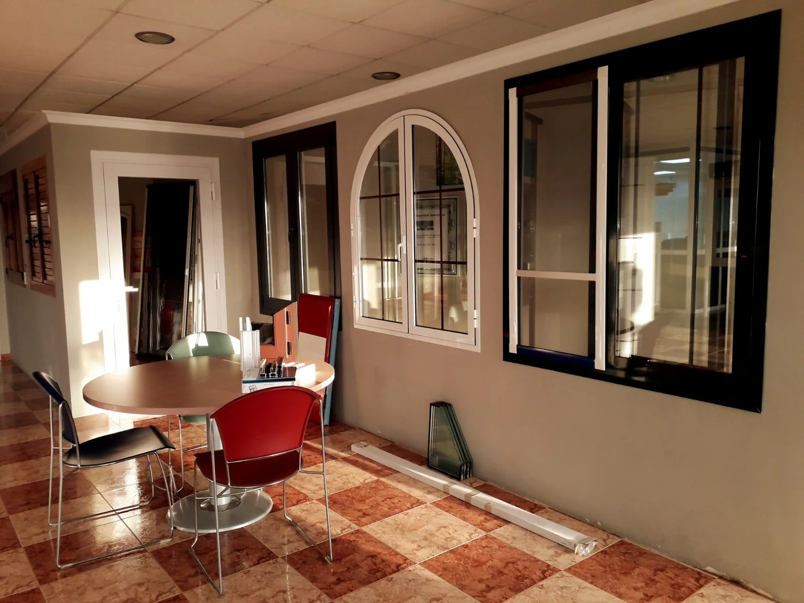 Encuentra la ventana ideal para tu hogar en Dénia
