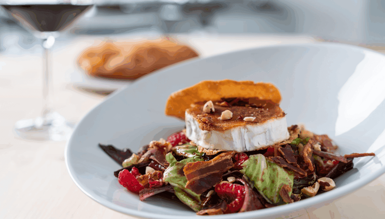 Ensalada con queso de cabra de Escondida