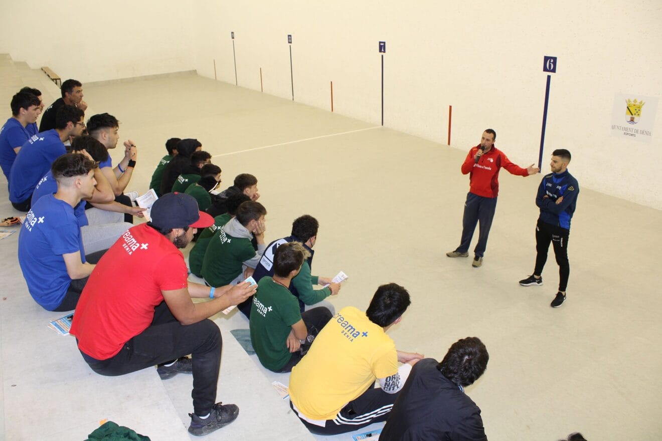 Jornada de difusión de pilota valenciana en Dénia